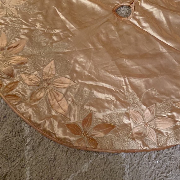 EUC 54” Gold Satin Tree Skirt with Gold Poinsettias - Picture 3 of 9